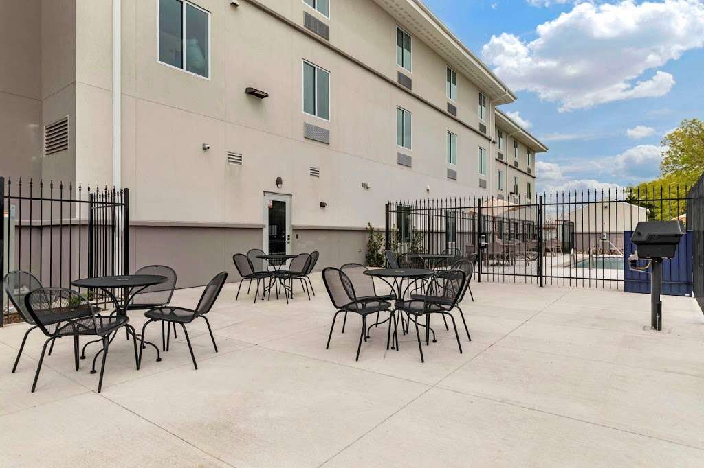 MainStay Suites Lancaster Dallas South | 3508 N, I-35E Building B, Lancaster, TX 75134, USA | Phone: (469) 993-2045