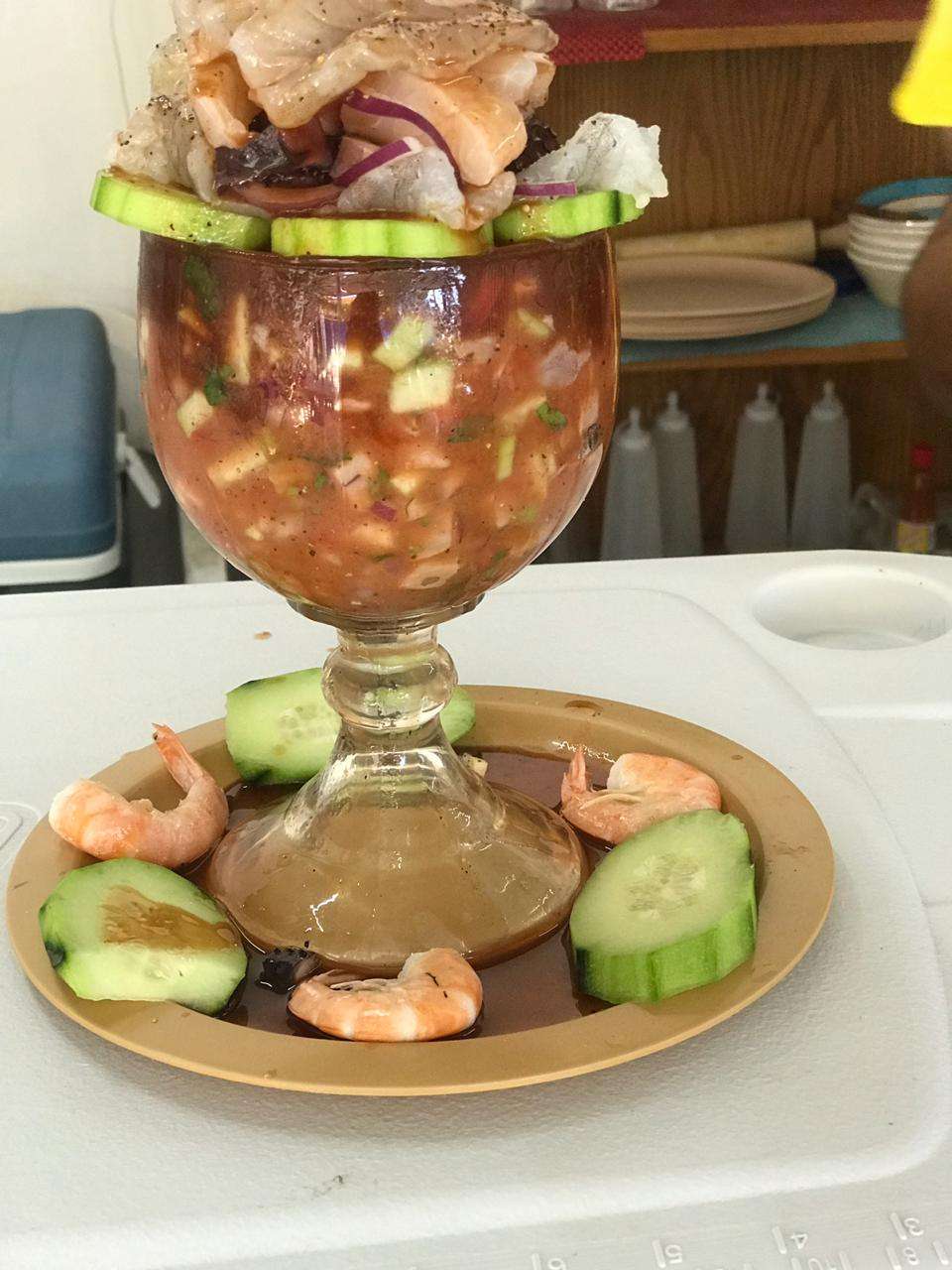 Mariscos " 664 " | Aeropuerto Abelardo L. Rodriguez, Tijuana, B.C., Mexico | Phone: 664 477 1929