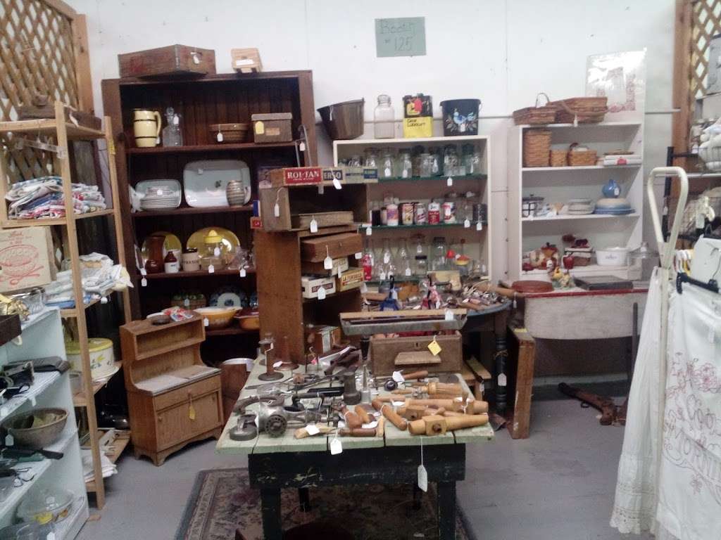 Countryside Antique Mall | 4889 US-52, Thorntown, IN 46071 | Phone: (765) 436-7200