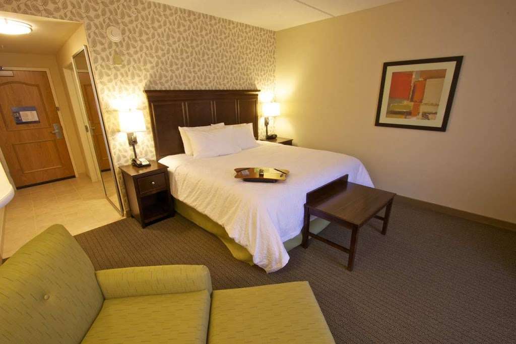 Hampton Inn Tunkhannock | 209 E Tioga St, Tunkhannock, PA 18657, USA | Phone: (570) 996-5866