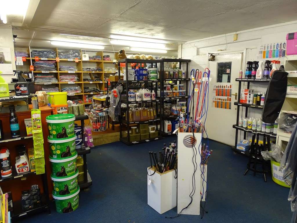 Glovers Tack Shop | Hartley Bottom Farm Cottages, Hartley Bottom Rd, Hartley, New Ash Green, Longfield DA3 8LJ, UK | Phone: 01474 872970