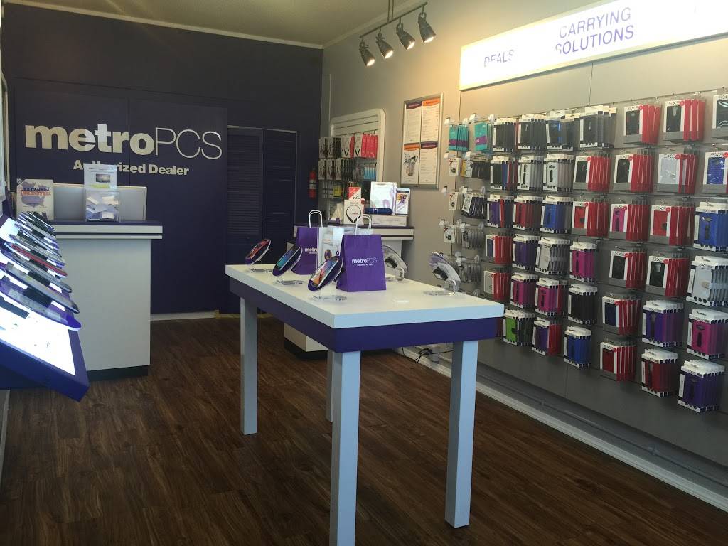 Metro by T-Mobile | 1508 E 66th St, Richfield, MN 55423, USA | Phone: (612) 353-4221