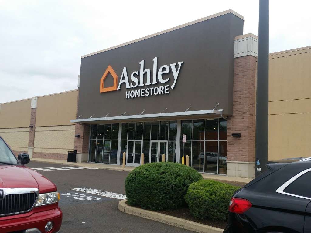 Ashley HomeStore | 9755 Roosevelt Blvd, Philadelphia, PA 19114, USA | Phone: (267) 348-3980