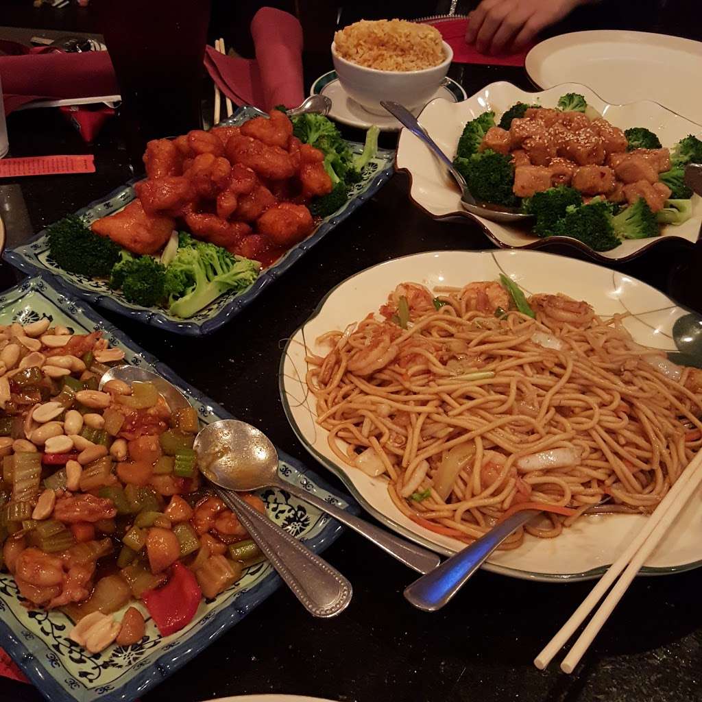 Wah Wok Chinese Food | 8110 Colorado Blvd #5, Firestone, CO 80520 | Phone: (303) 833-5816