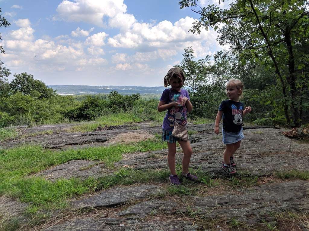 Southern outlook Mt Pisgah trail | 333 Howard St, Northborough, MA 01532, USA