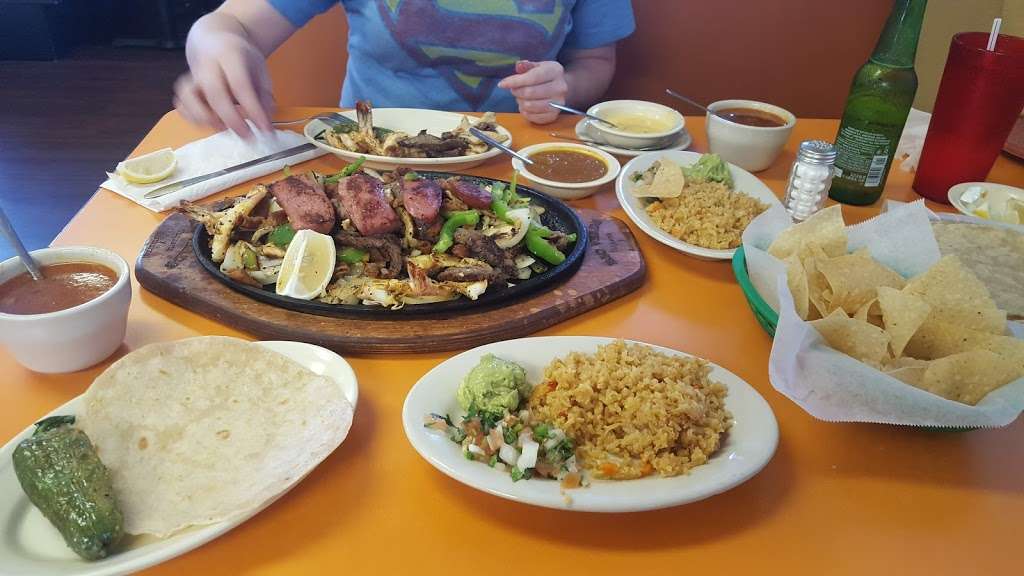 Rioverde Taqueria Y Restaurante #2 | 2600 S Richey St, Houston, TX 77017 | Phone: (832) 940-1889