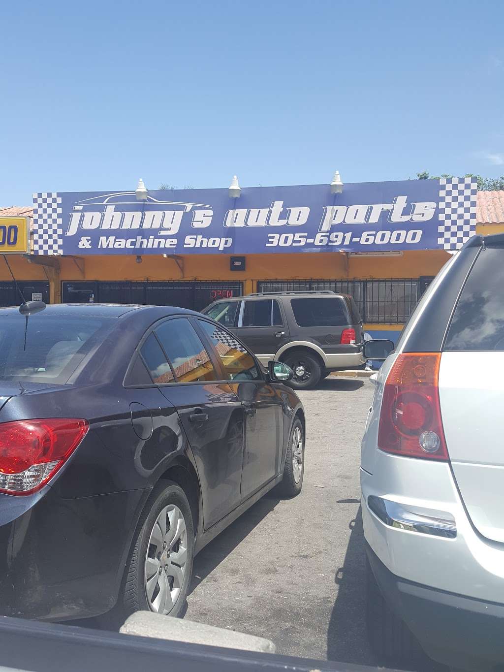 Johnnys Auto Parts | 2785 NW 103rd St, Miami, FL 33147, USA | Phone: (305) 691-6000