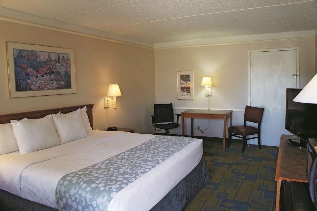 La Quinta Inn by Wyndham Clute Lake Jackson | 1126 South Hwy 332 West, Clute, TX 77531, USA | Phone: (979) 265-7461