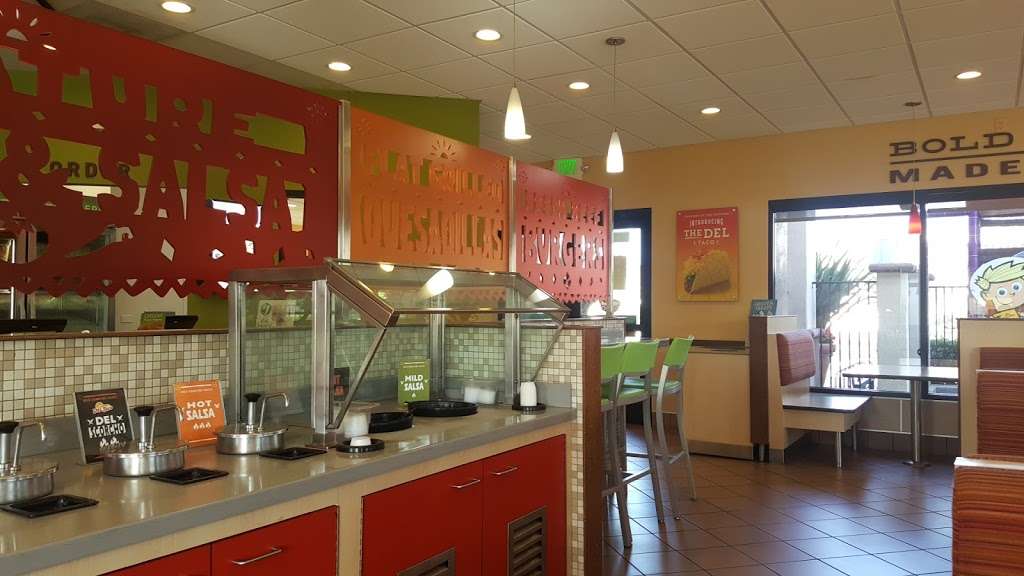 Del Taco | 26702 Portola Pkwy, Foothill Ranch, CA 92610 | Phone: (949) 588-0716