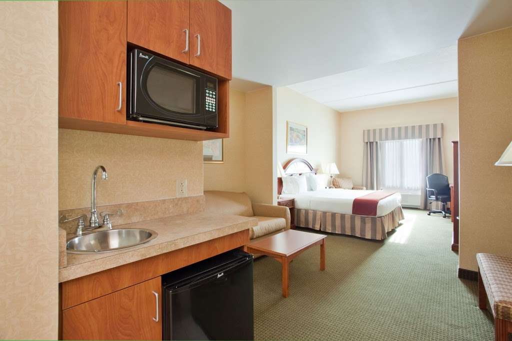 Holiday Inn Express & Suites Drums-Hazleton (I-80) | 1 Corporate Drive, Drums, PA 18222 | Phone: (570) 788-8081