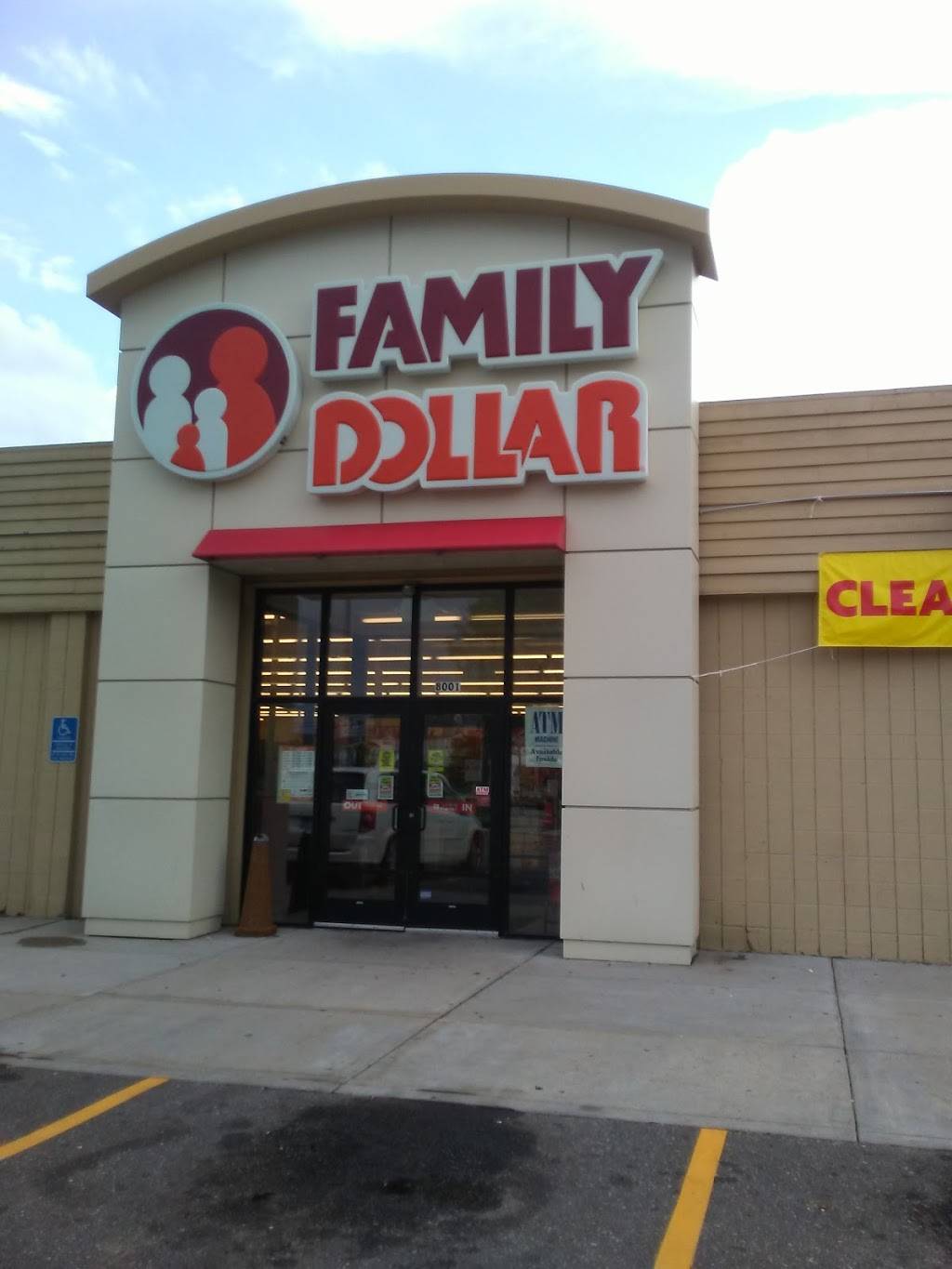 Family Dollar | 8001 Bass Lake Rd, New Hope, MN 55428 | Phone: (612) 851-2030