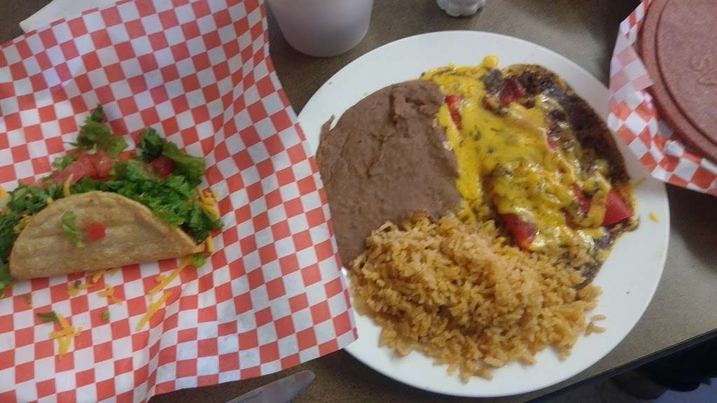 Marilunas Mexican Grill | 9756 Southton Rd, San Antonio, TX 78223, USA | Phone: (210) 998-2479