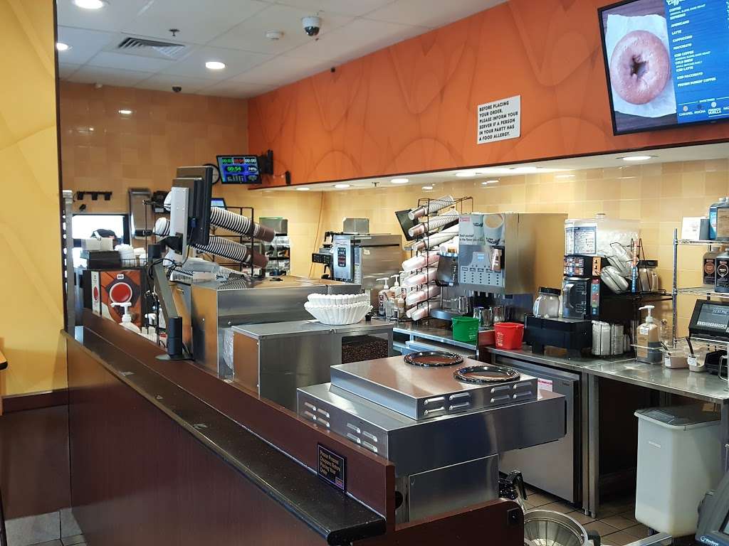 Dunkin Donuts | 86 Broadway #86T, Saugus, MA 01906, USA | Phone: (339) 600-7340