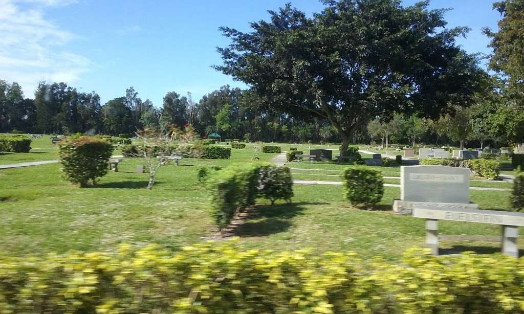Menorah Gardens & Funeral Chapels | 21100 West Griffin Rd, Southwest Ranches, FL 33332, USA | Phone: (954) 434-1531