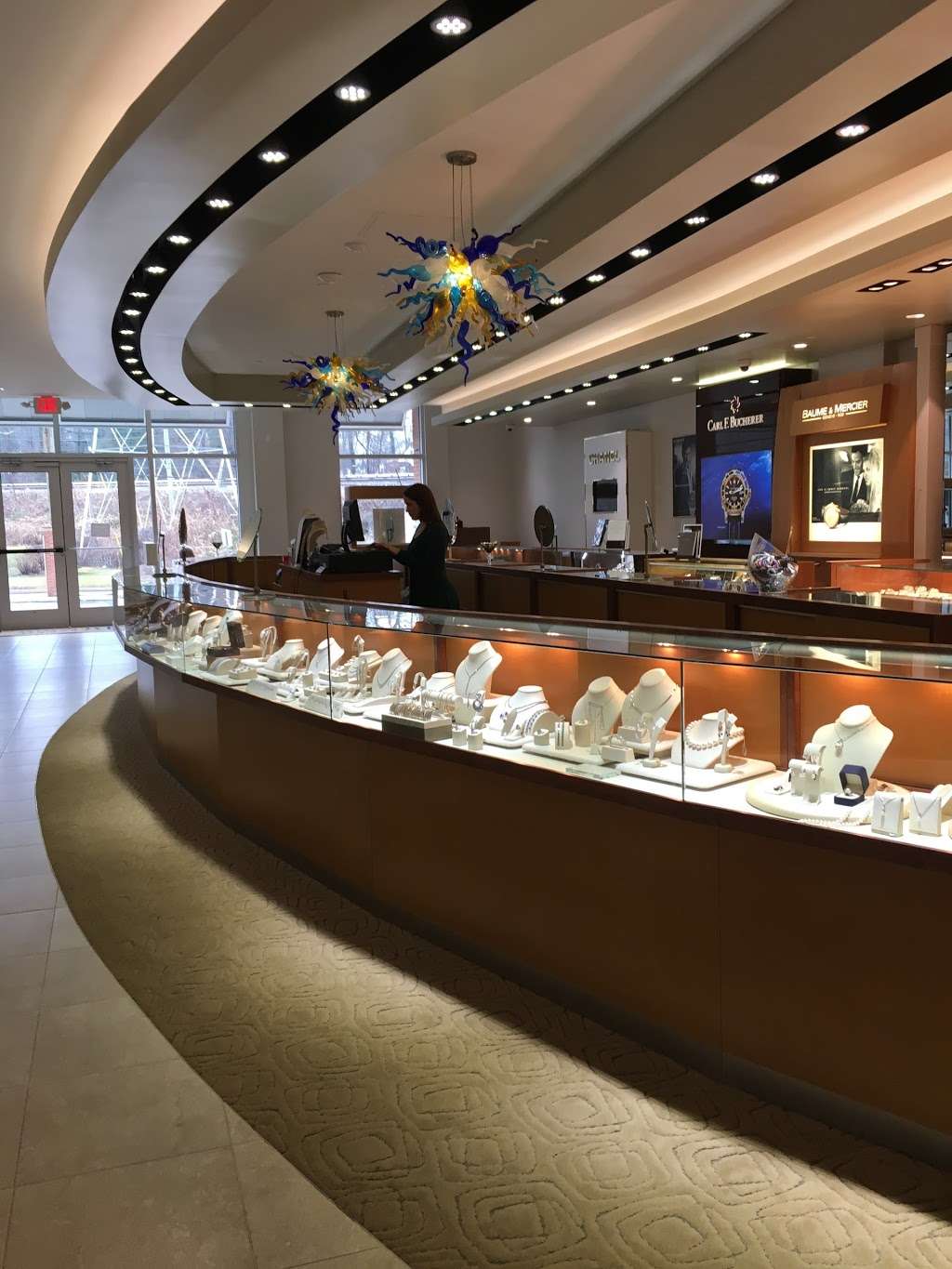 Bernie Robbins Jewelers | 775 East Lancaster Avenue, Villanova, PA 19085, USA | Phone: (610) 971-2446
