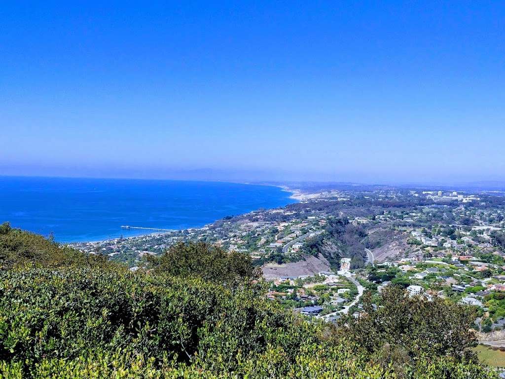 Mt. Soledad National Veterans Memorial | 6905 La Jolla Scenic Dr S, La Jolla, CA 92037, USA | Phone: (858) 459-2314