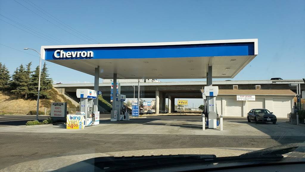 Chevron | 225 N H St, Fresno, CA 93701, USA | Phone: (559) 264-1564