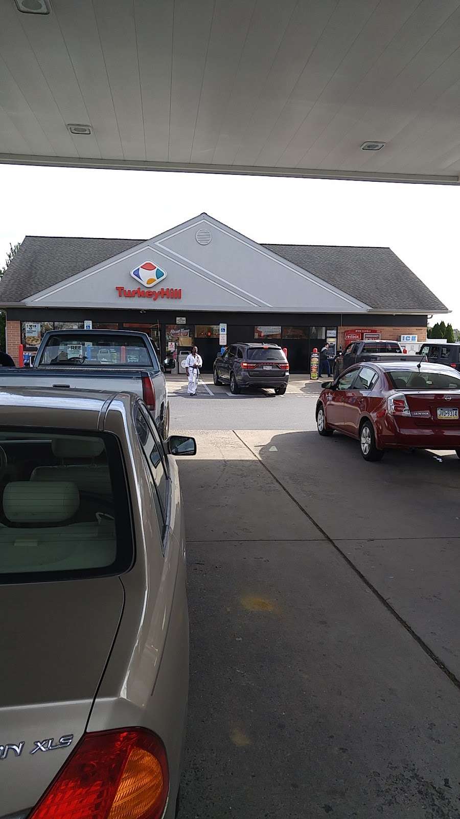 Turkey Hill Minit Market | 1010 Sharp Ave, Ephrata, PA 17522, USA | Phone: (717) 721-1677