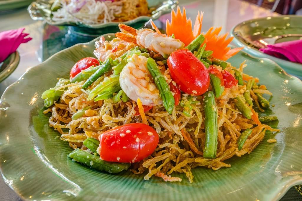 Bua Traditional Thai Cuisine | 950 S Abilene St, Aurora, CO 80012, USA | Phone: (720) 262-9923