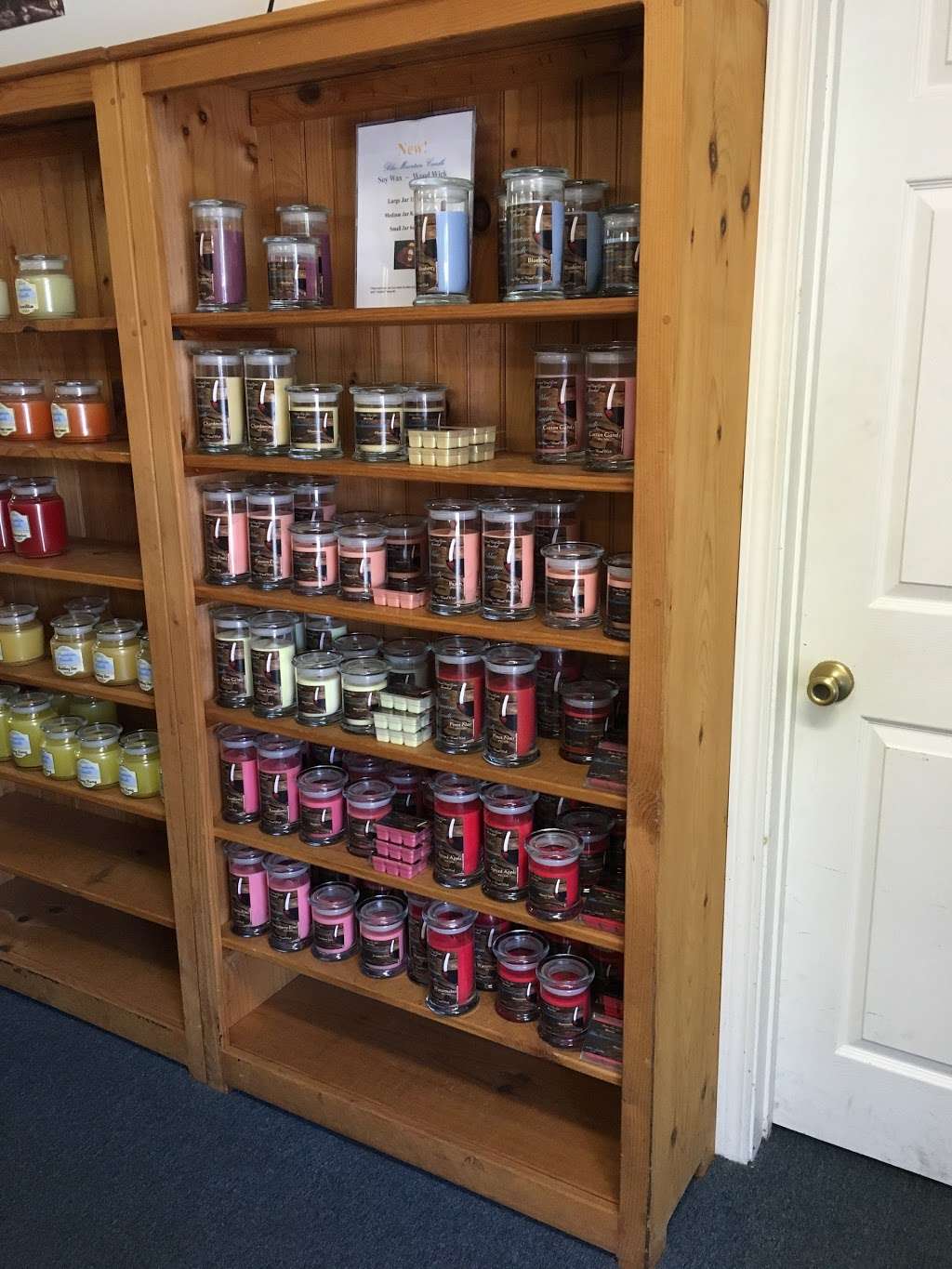 Blue Mountain Candle Co | 570 Interchange Rd, Lehighton, PA 18235, USA | Phone: (610) 379-2014