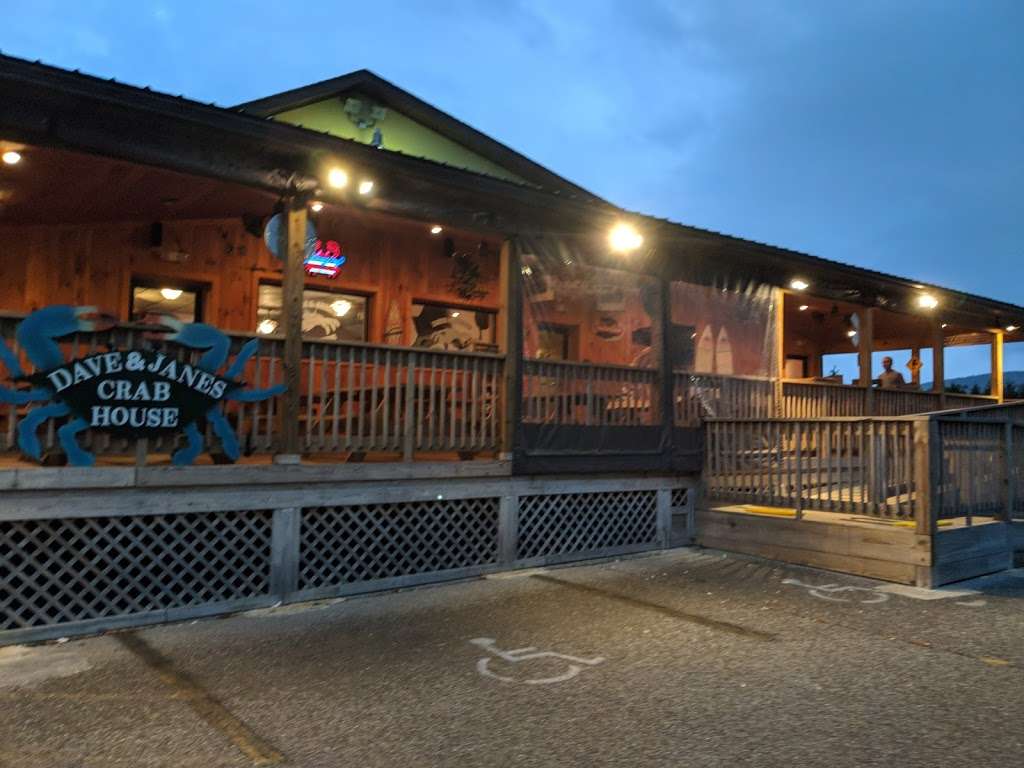 Dave & Janes Crabhouse | 2989 Tract Rd, Fairfield, PA 17320, USA | Phone: (717) 642-6574