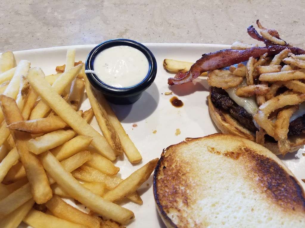 Applebees Grill + Bar | 9480 East Mira Mesa Blvd, San Diego, CA 92126, USA | Phone: (858) 578-8280