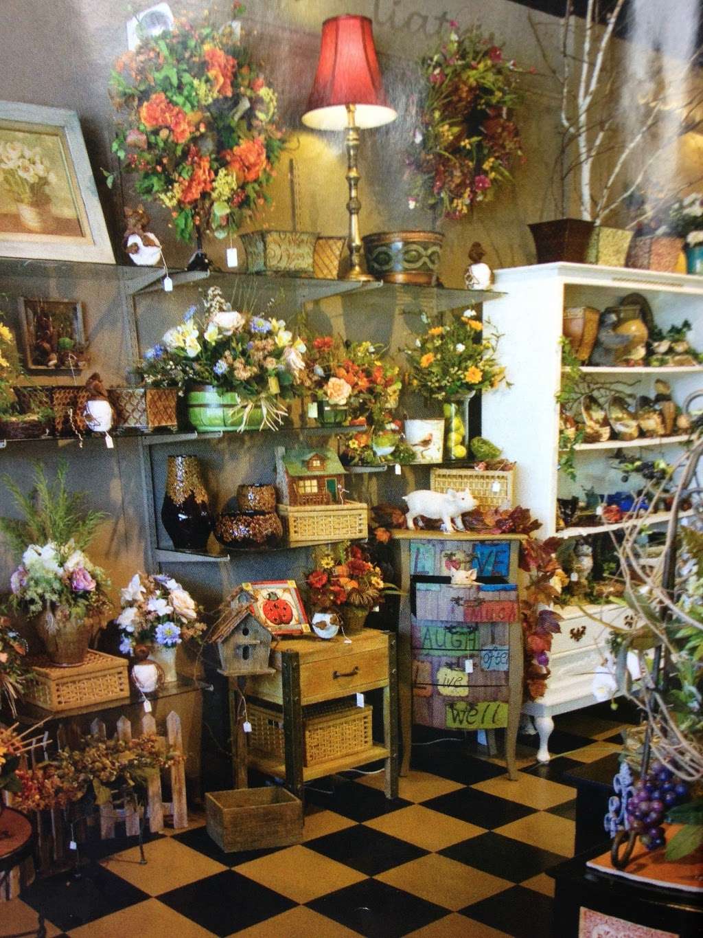 Queen Annes Lace Flowers & Gifts | 680 E 56th St, Brownsburg, IN 46112, USA | Phone: (317) 858-8170