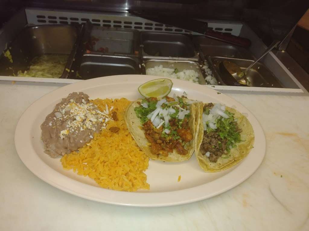 Taqueria Michoacan | 3332 W 63rd St, Chicago, IL 60629, USA | Phone: (872) 207-5354