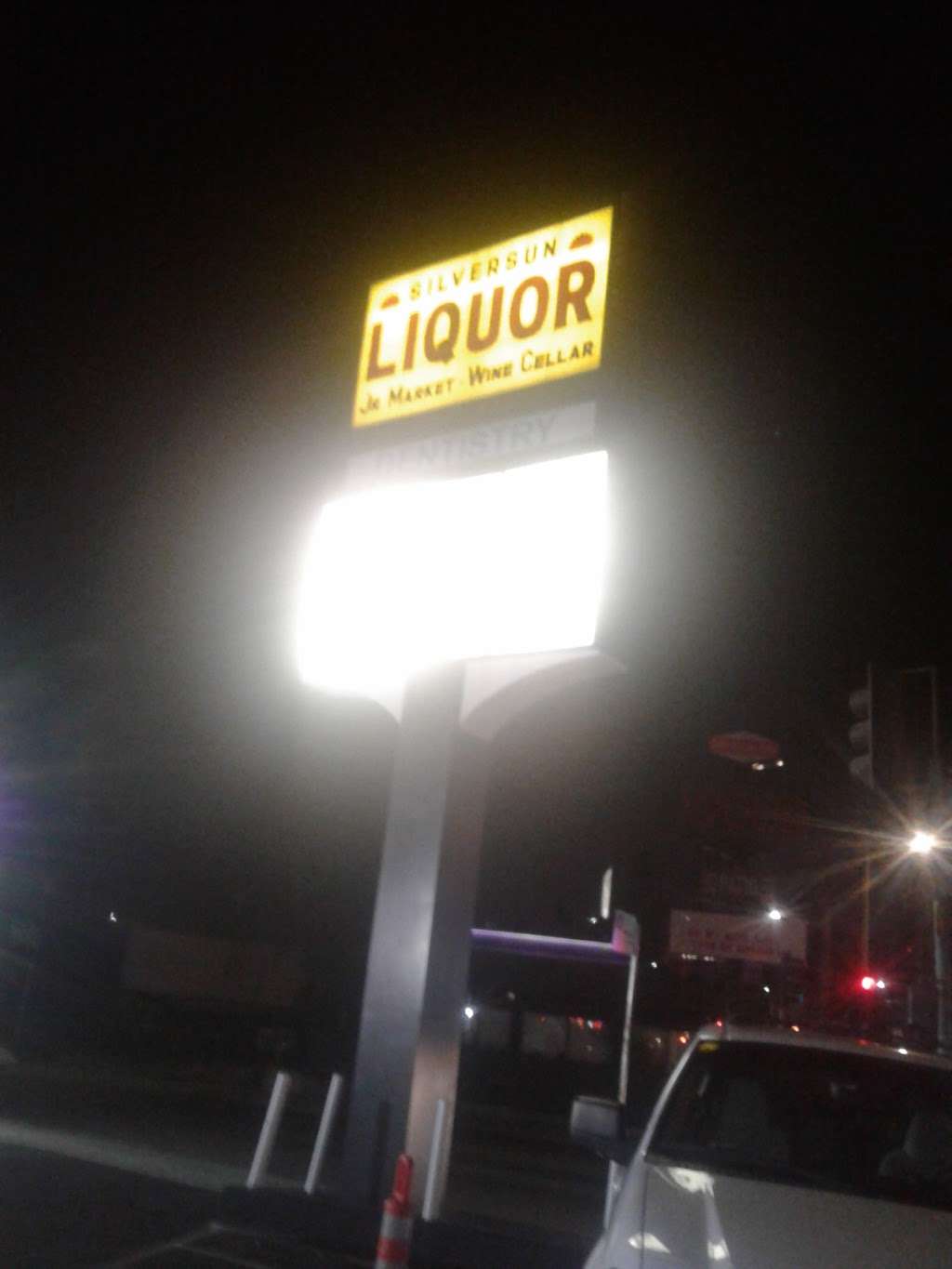 Silversun Liquors Inc | 2901 Sunset Blvd, Los Angeles, CA 90026, USA