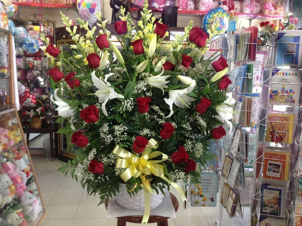 Garibays Flowers | 15222 Vanowen St, Van Nuys, CA 91405, USA | Phone: (818) 787-5095