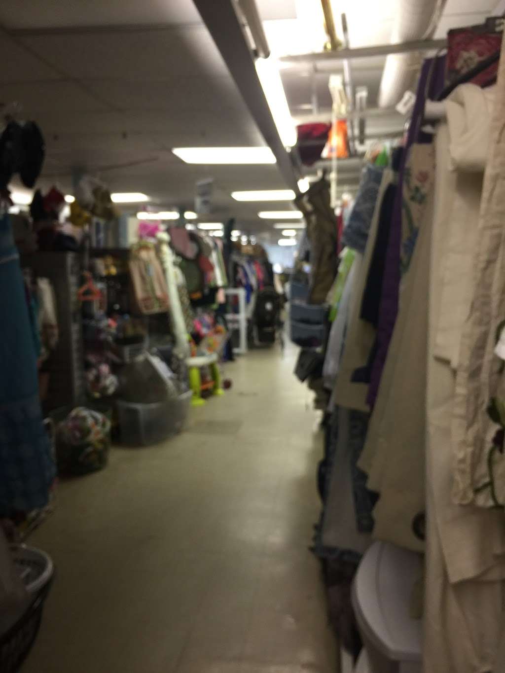 Fort Leavenworth Thrift Shop | 611 Pope Ave, Leavenworth, KS 66048, USA | Phone: (913) 651-6768