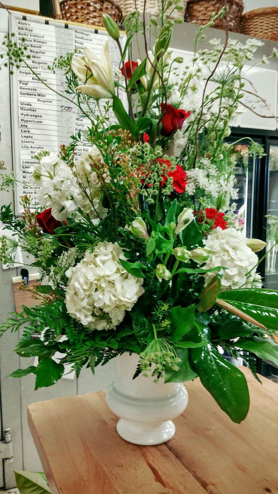 Albertine Florals | 751 North Carolina 16 J, Denver, NC 28037, USA | Phone: (704) 489-6202