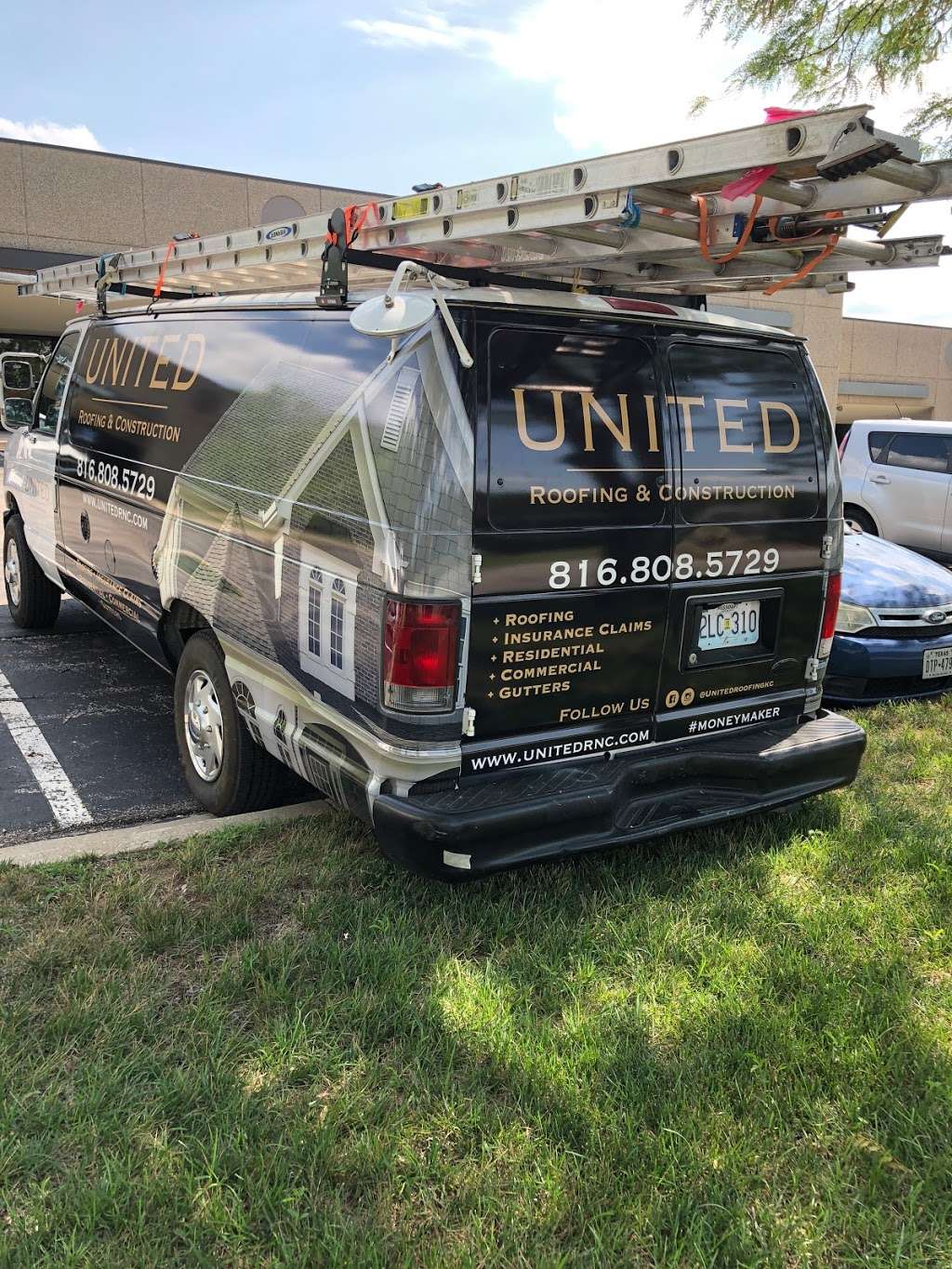 United Roofing & Construction | 10359 N Cherry Dr, Kansas City, MO 64155, USA | Phone: (816) 808-5729