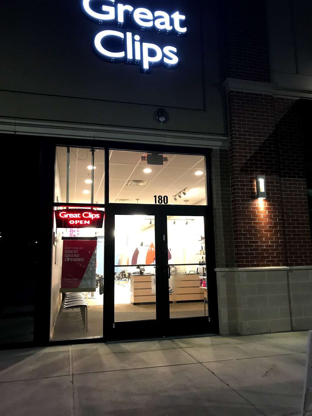 Great Clips, 137 Jerome Dr #180, Dover, DE 19901, USA