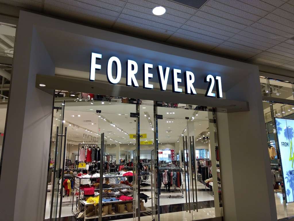 Forever 21 | 4403 E Black Horse Pike, Mays Landing, NJ 08330, USA | Phone: (609) 415-6371