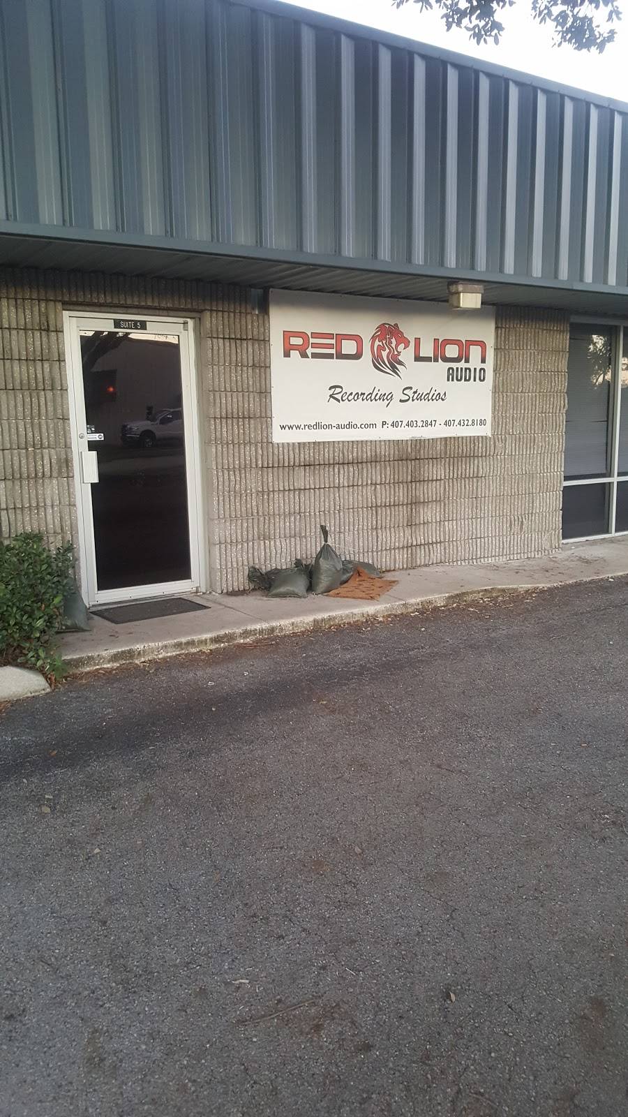Red Lion | 5500 Commerce Dr, Orlando, FL 32839, USA | Phone: (407) 403-2847