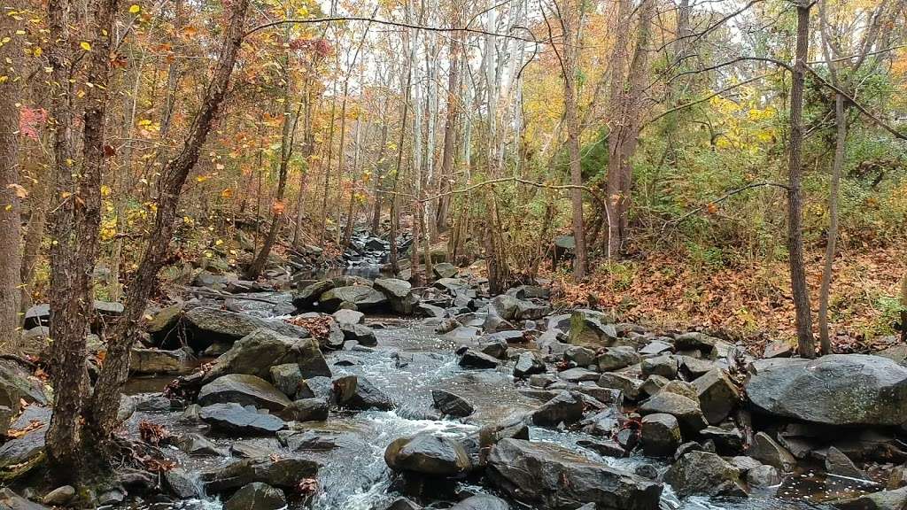 Little Rocky Run Trail | Little Rocky Run Cir, Centreville, VA 20121, USA