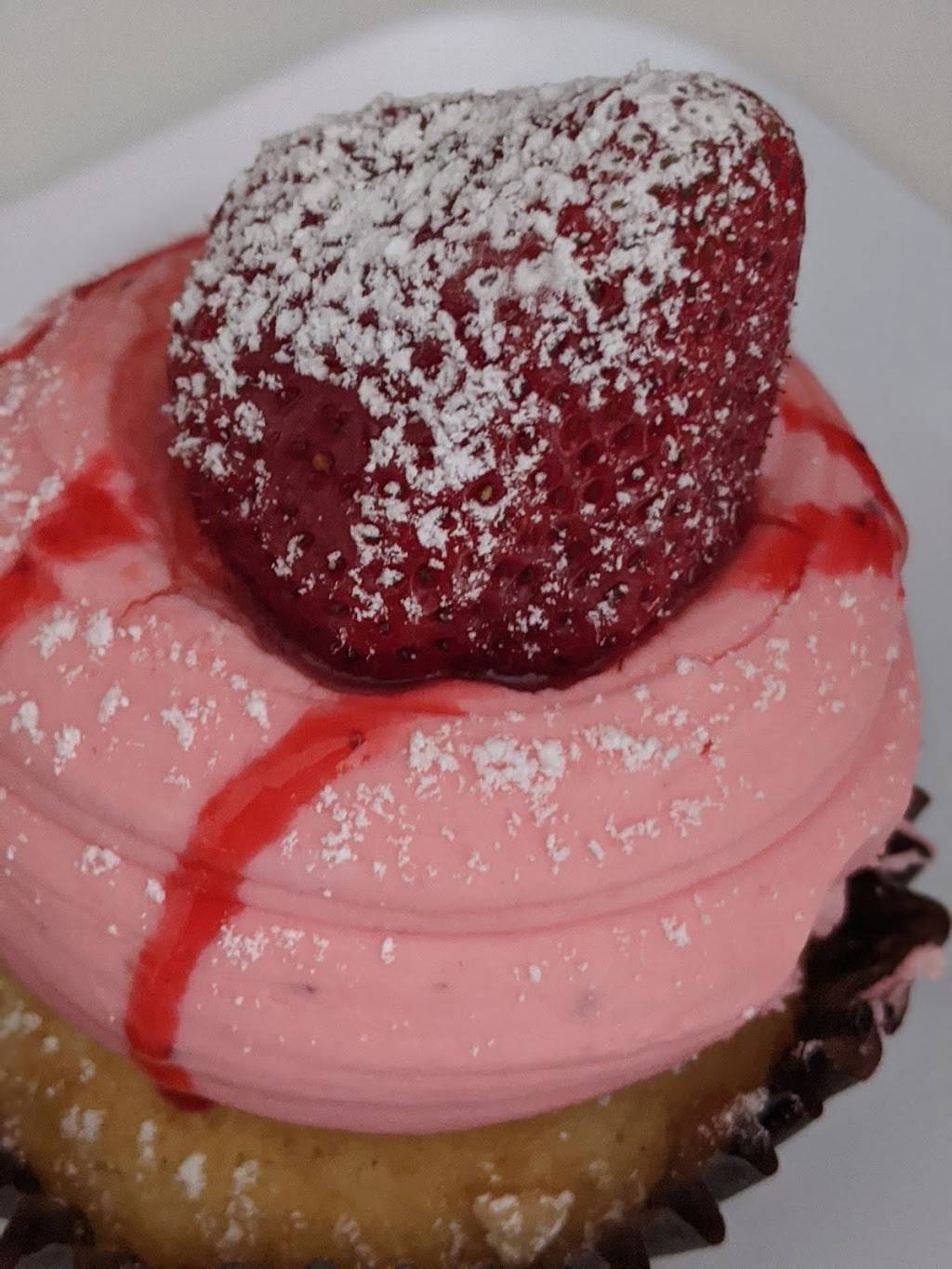 SmallCakes New Tampa | 17010 Palm Pointe Dr, Tampa, FL 33647, USA | Phone: (813) 442-4938