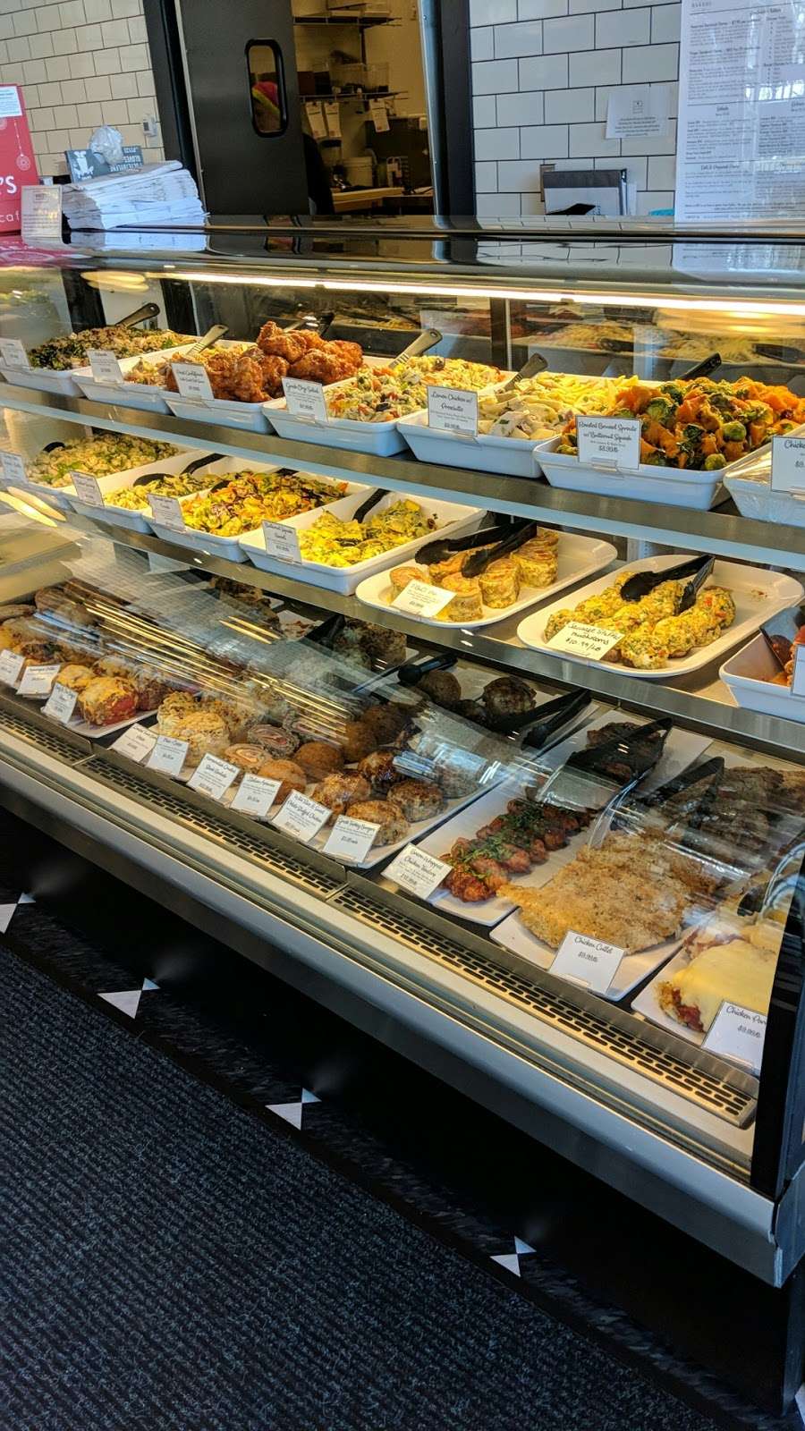 Whites Bakery & Café | 321 School St, Mansfield, MA 02048, USA | Phone: (508) 339-8230