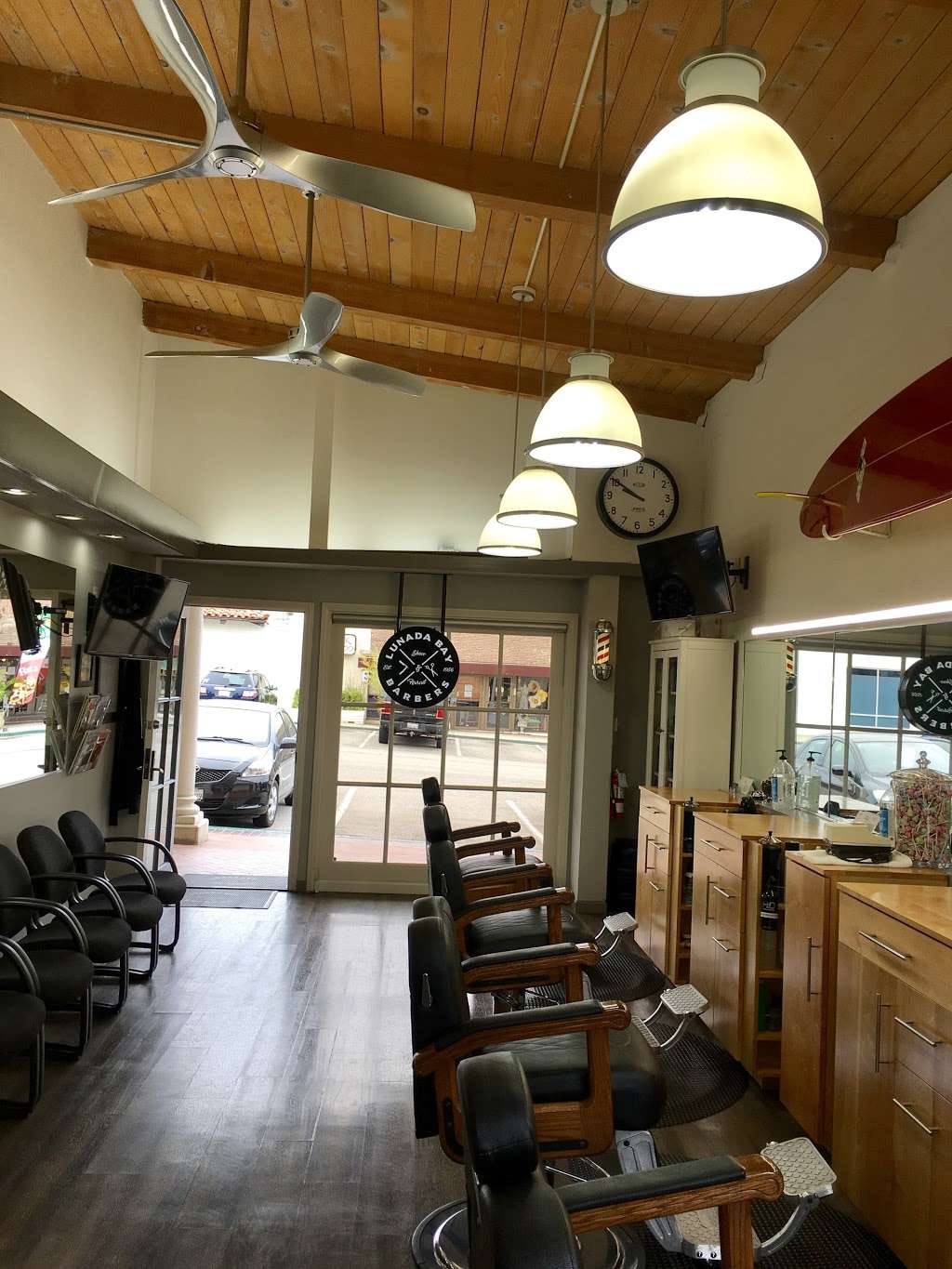 Lunada Bay Barbers | 713 Yarmouth Rd, Palos Verdes Estates, CA 90274, USA | Phone: (310) 375-2717