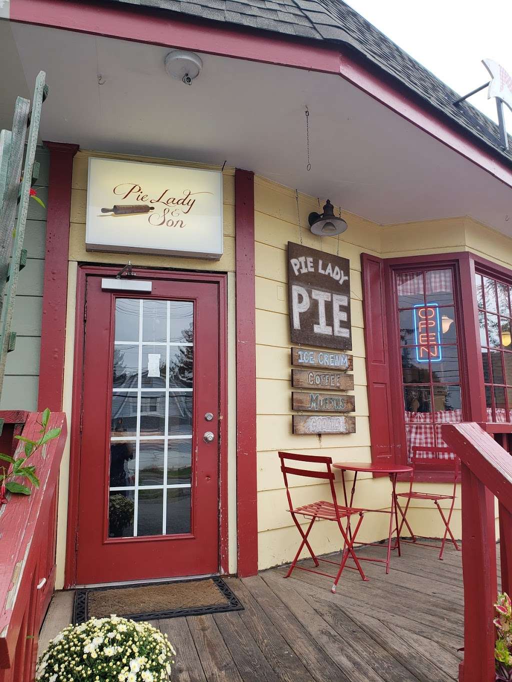 Pie Lady & Son | 366 N Highland Ave, Nyack, NY 10960, USA | Phone: (845) 535-3290