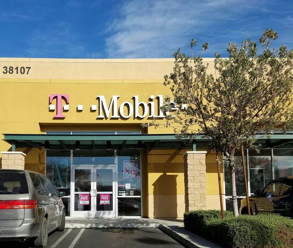 T-Mobile | 38107 47th St E Ste E, Palmdale, CA 93552, USA | Phone: (661) 285-5834