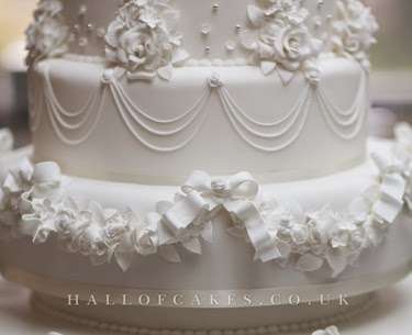 Hall of Cakes | 7 Manor Way, Bexley DA5 3QF, UK | Phone: 020 8099 0686