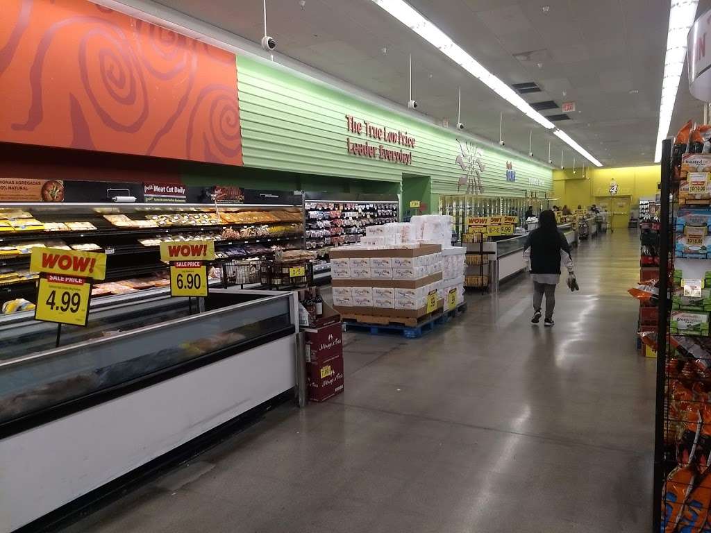 Food 4 Less | 914 W Orangethorpe Ave, Fullerton, CA 92832, USA | Phone: (714) 773-0238