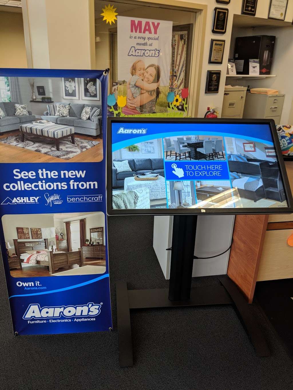 Aarons | 2286 Gateway Center Dr, Belvidere, IL 61008 | Phone: (815) 544-6444