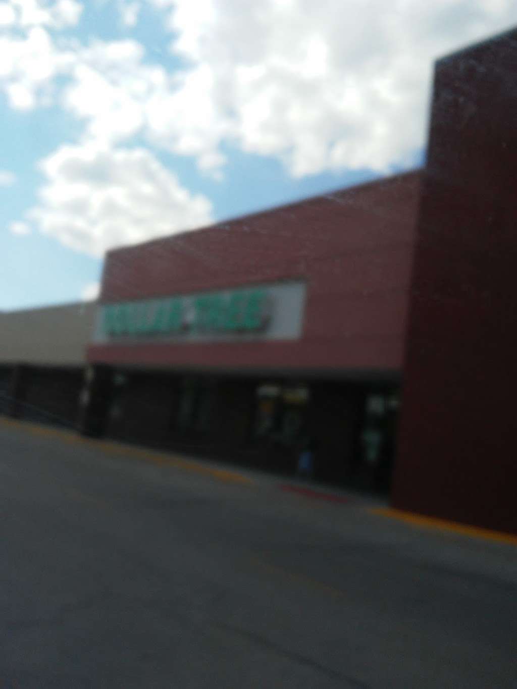 Dollar Tree | 3620 118th St ste a, Chicago, IL 60617, USA | Phone: (773) 646-1458