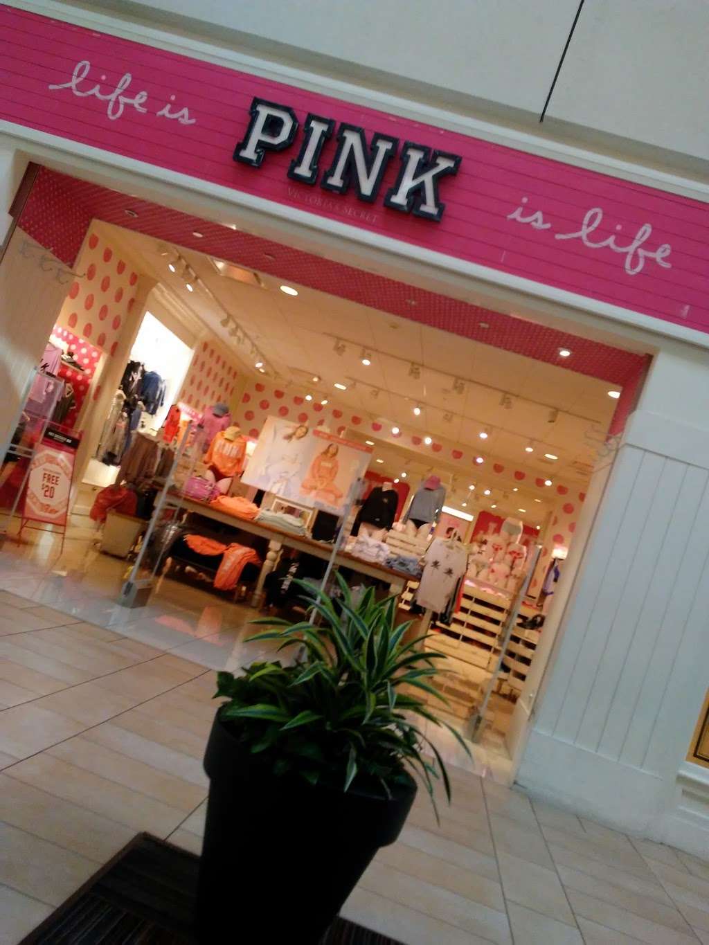 Victorias Secret & PINK | 1827 Montebello Boulevard, C-8 C-9, Montebello, CA 90640, USA | Phone: (323) 721-3861