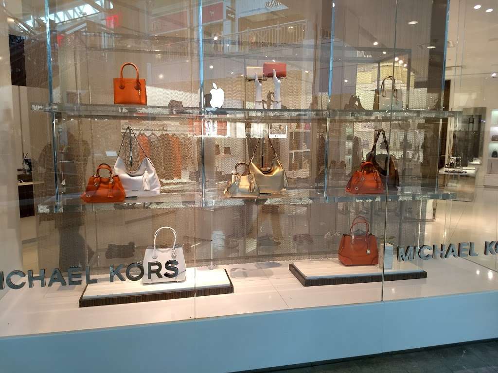 Michael Kors | 400 Commons Way #228, Bridgewater, NJ 08807 | Phone: (908) 707-1300