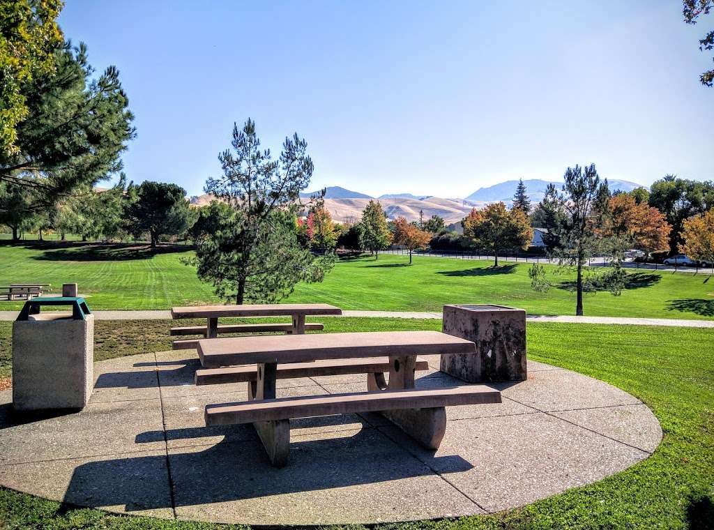 Arbolado Park | Arbolado Dr, Walnut Creek, CA 94596, USA | Phone: (925) 943-5848