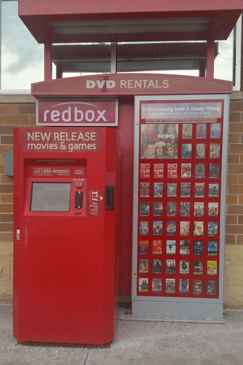 Redbox | 460 E Washington St, Grayslake, IL 60030, USA | Phone: (866) 733-2693